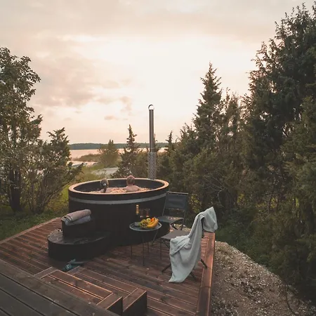 Puulaiu Korts Majutus Country house Nasva (Saare)