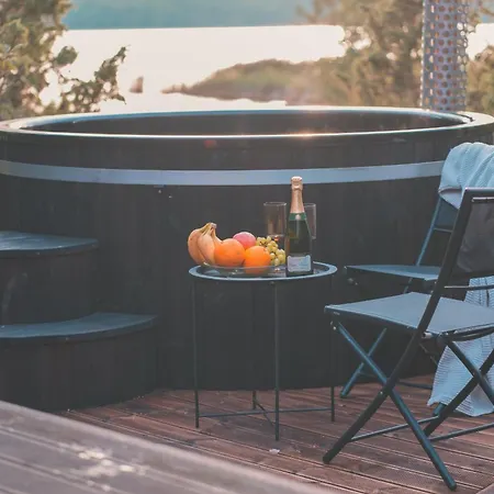 Puulaiu Korts Majutus Εξοχικό σπίτι Nasva (Hiiu)