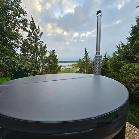 Puulaiu Korts Majutus * Nasva (Hiiu)