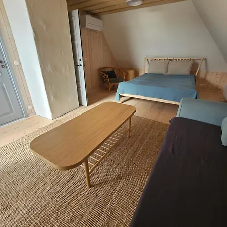 Puulaiu Korts Majutus *