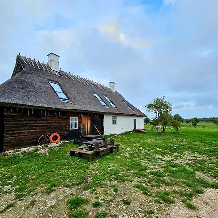 Puulaiu Korts Majutus * Nasva (Hiiu)