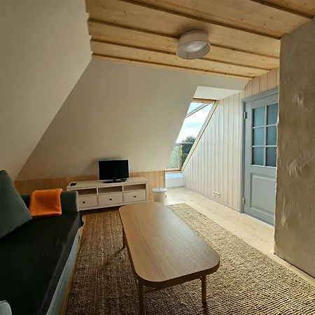 Puulaiu Korts Majutus Nasva (Hiiu)