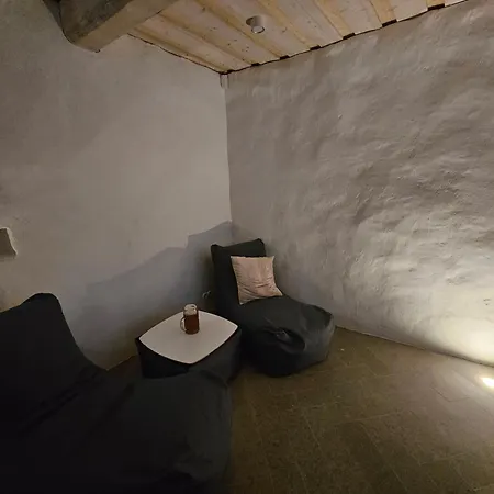 Puulaiu Korts Majutus * Nasva (Hiiu)