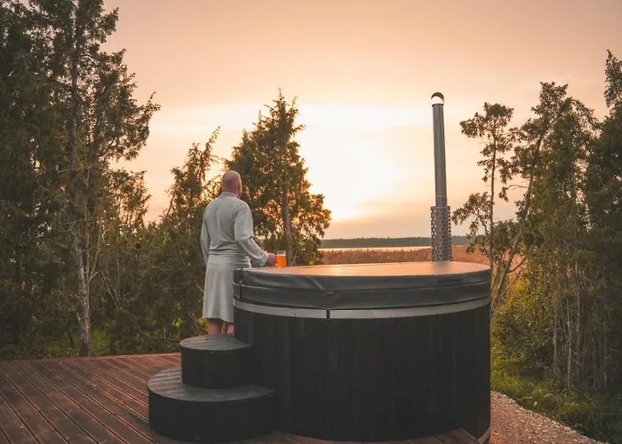 Puulaiu Korts Majutus * Nasva (Hiiu)