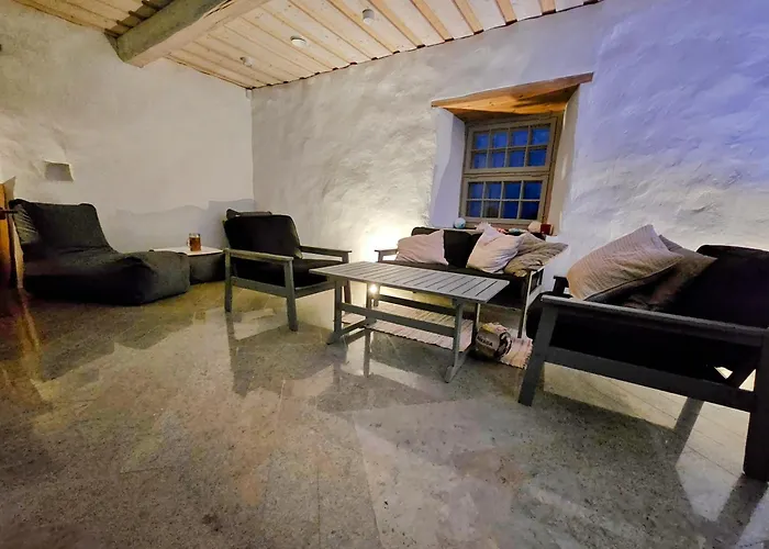 Landhuis Puulaiu Korts Majutus Nasva (Hiiu)