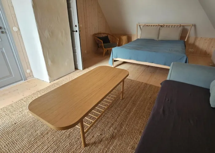 Puulaiu Korts Majutus *