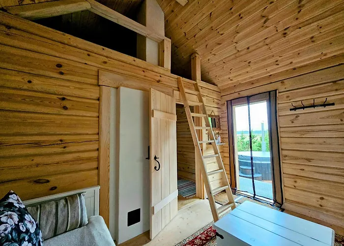 Puulaiu Korts Majutus Nasva (Hiiu)