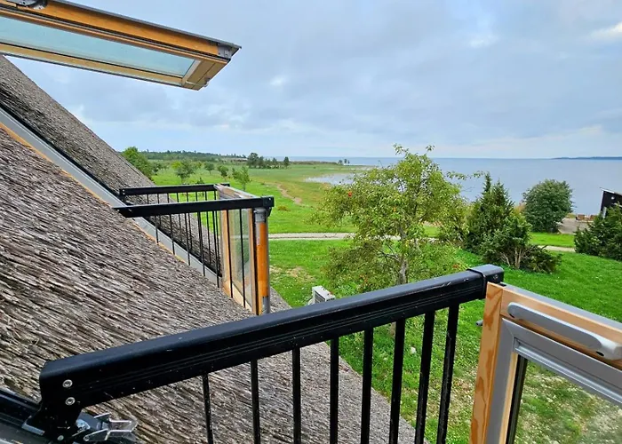 Landhuis Puulaiu Korts Majutus *