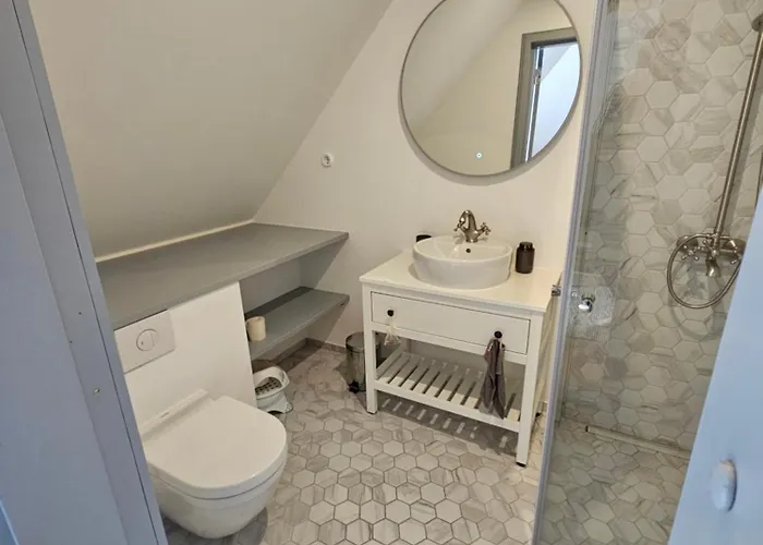 Puulaiu Korts Majutus Landhuis Nasva (Hiiu)