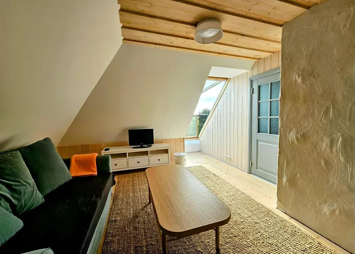 Landhuis Puulaiu Korts Majutus *